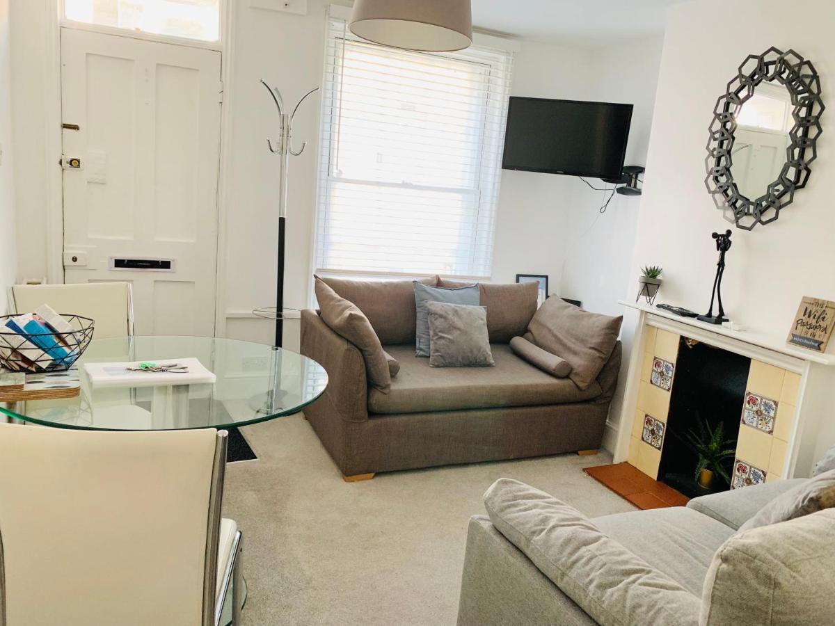 The Salisbury Townhouse Apartment ภายนอก รูปภาพ